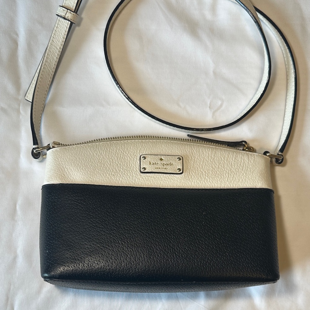 Kate Spade Black and White Crossbody Bag